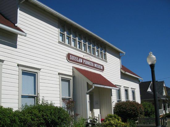 Siuslaw Pioneer Museum